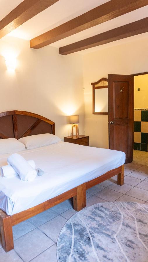 Esencia Puerto Escondido Hotel ปูแอร์โตเอสกอนดิโด ภายนอก รูปภาพ