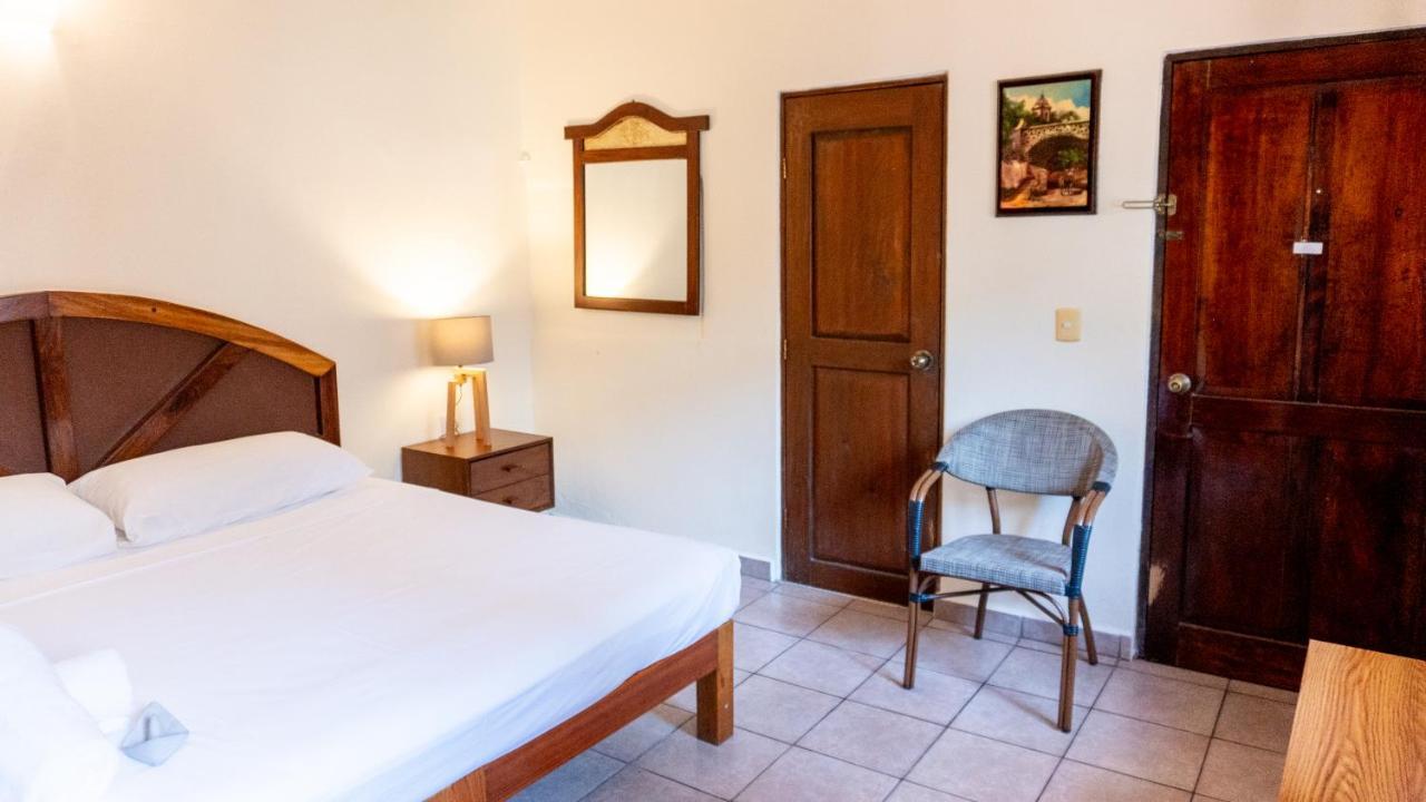 Esencia Puerto Escondido Hotel ปูแอร์โตเอสกอนดิโด ภายนอก รูปภาพ