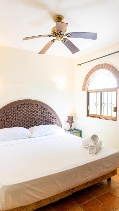 Esencia Puerto Escondido Hotel ปูแอร์โตเอสกอนดิโด ภายนอก รูปภาพ