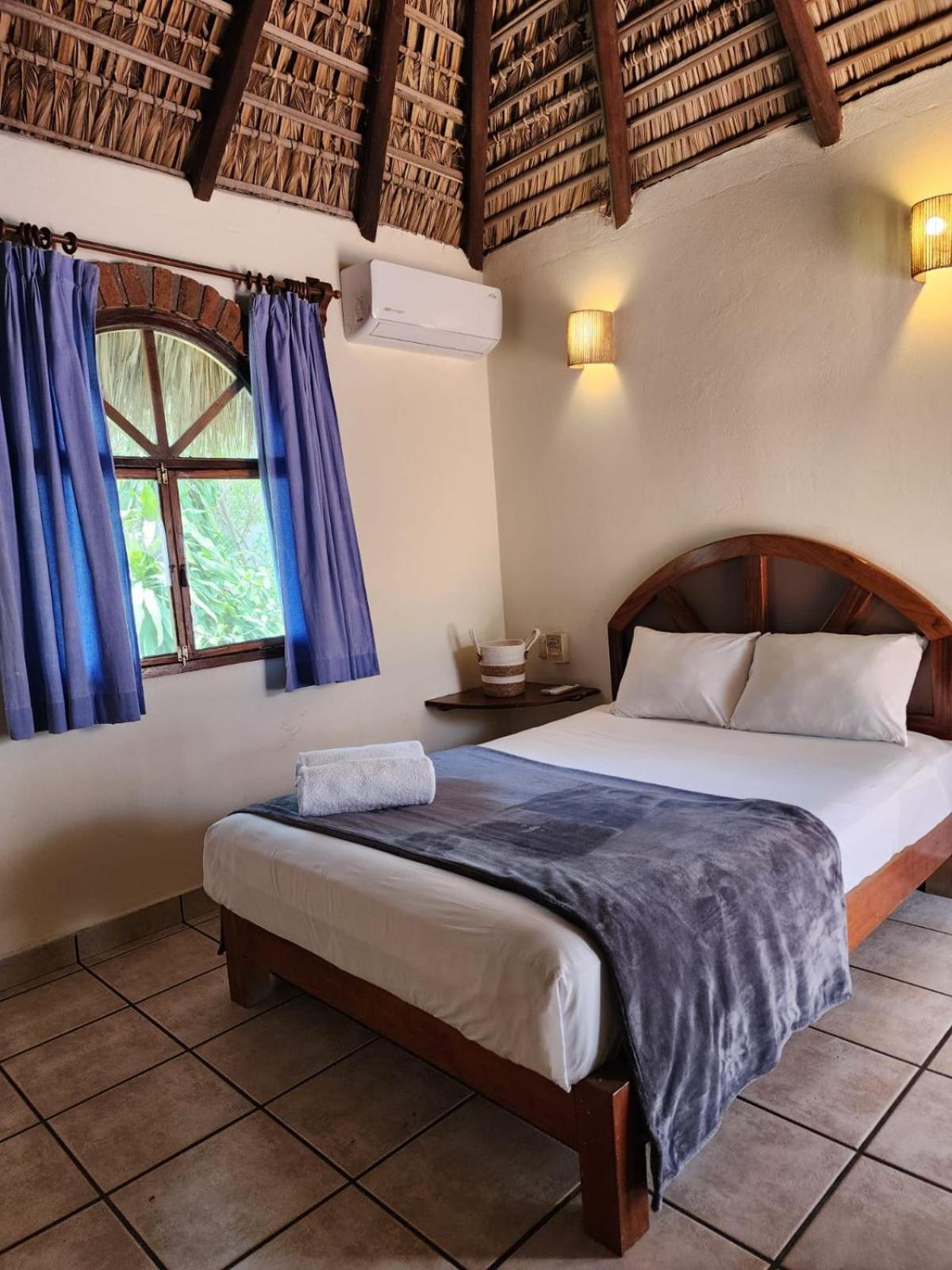 Esencia Puerto Escondido Hotel ปูแอร์โตเอสกอนดิโด ภายนอก รูปภาพ